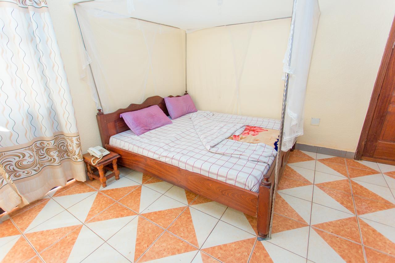 Heart Land Hotel Kigali Extérieur photo