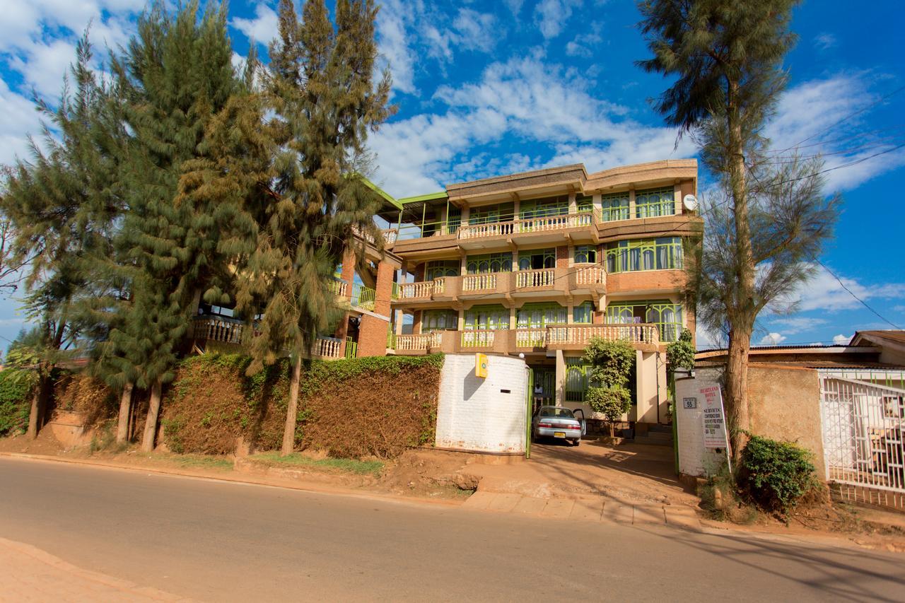 Heart Land Hotel Kigali Extérieur photo