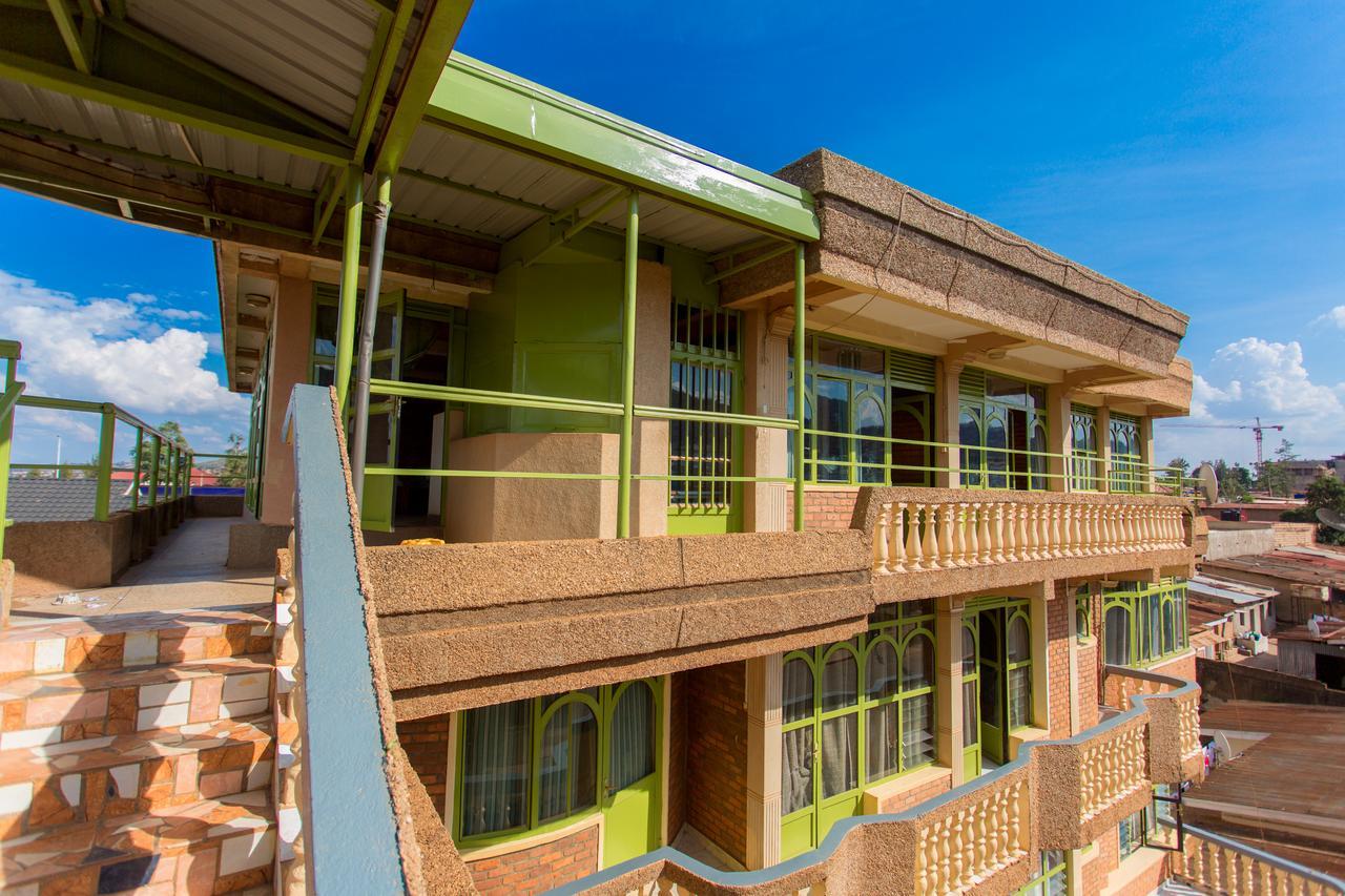 Heart Land Hotel Kigali Extérieur photo