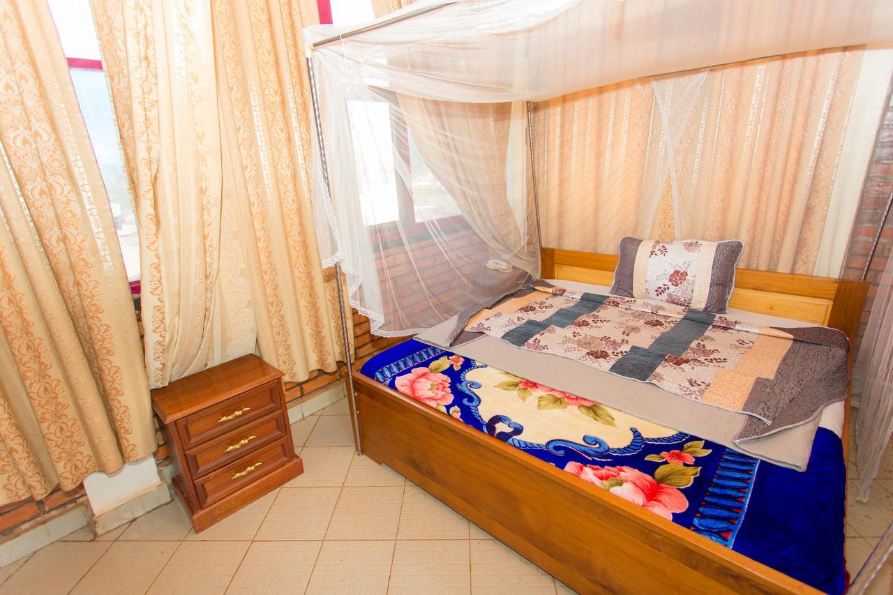 Heart Land Hotel Kigali Extérieur photo